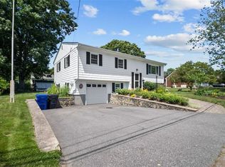 86 Canario Dr, Warren, RI 02885