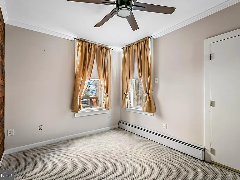 719 S Montford Ave — Photo 22