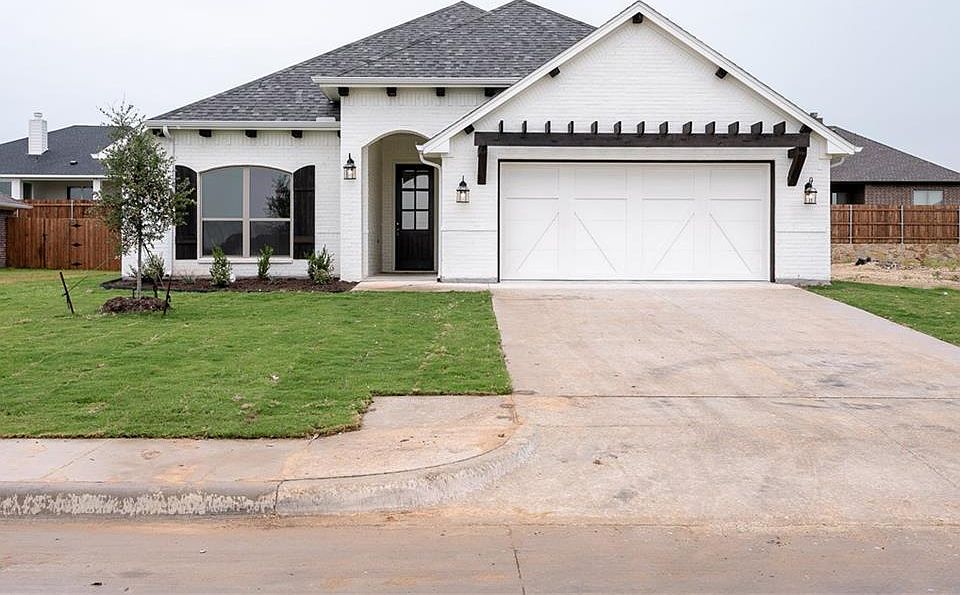 1st image of 301 McKittrick Ln