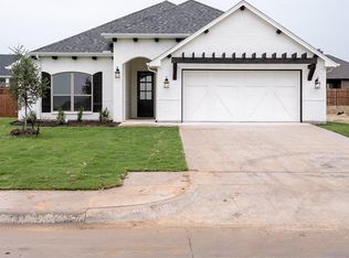 301 McKittrick Ln, Godley, TX 76044