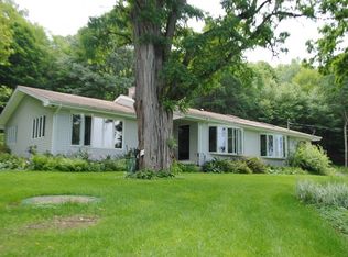 598 Tamarac Rd, Troy, NY 12180