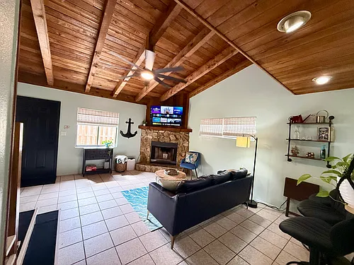 216 Long Point Rd #W Photo 1