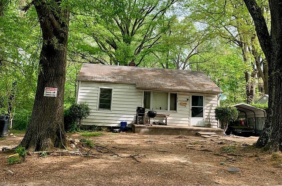 1st image of 912 Barringer St