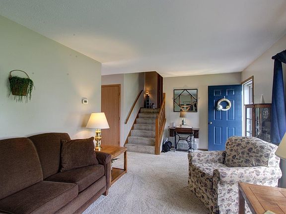 5th image of 419 S Wheatland Dr