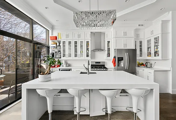 Rented by Keller Williams NYC | media 28