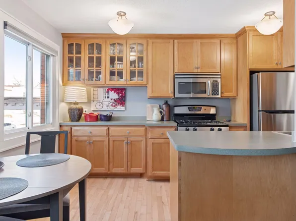 3237 15th Ave S APT 23, Minneapolis, MN 55407