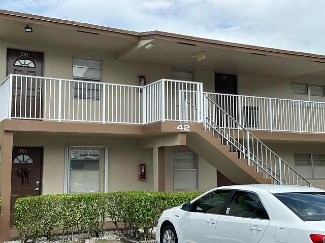 1st image of 550 NW 77th Avenue #202
