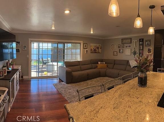 2nd image of 3638 W Kingsway Ave