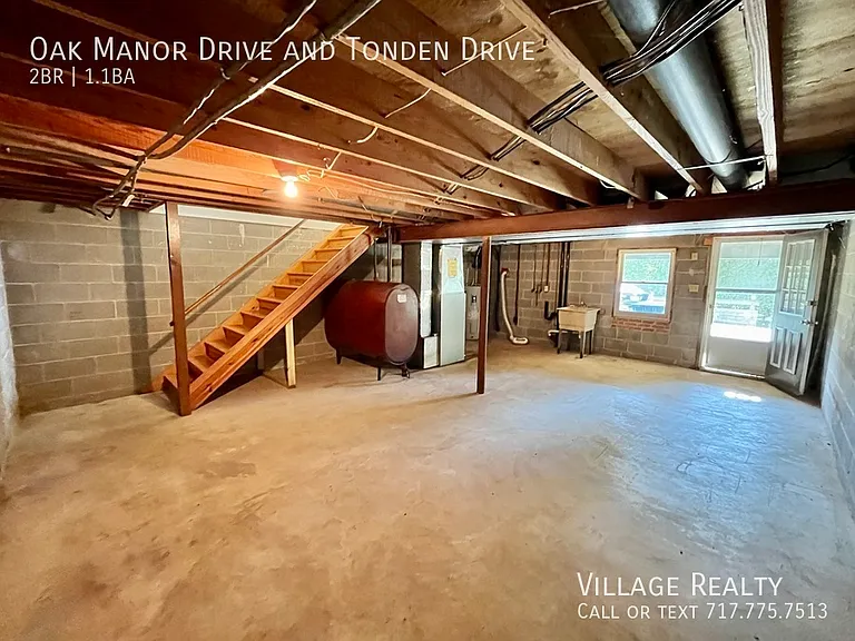 Oak Manor Dr — Photo 85