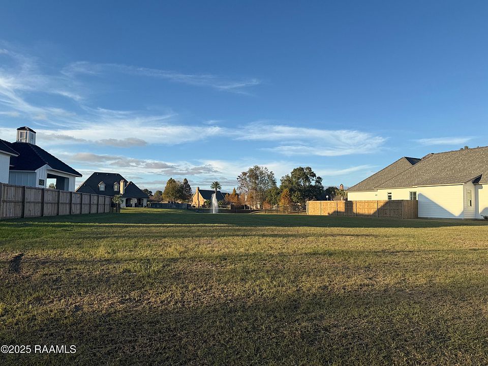 1st image of 300 Greyford Dr