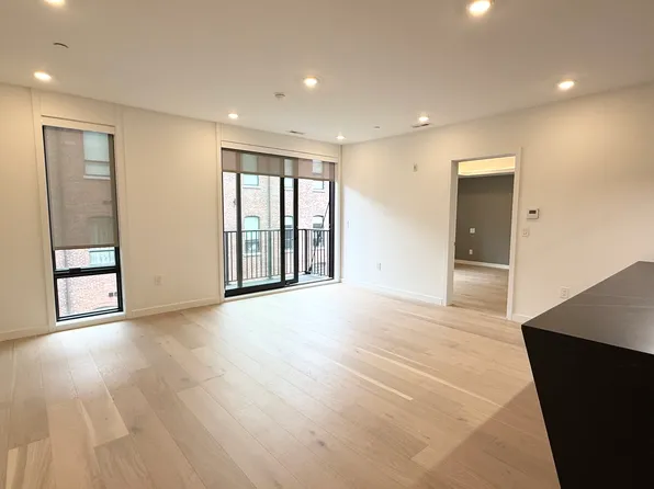 815 N 3rd St, Philadelphia, PA