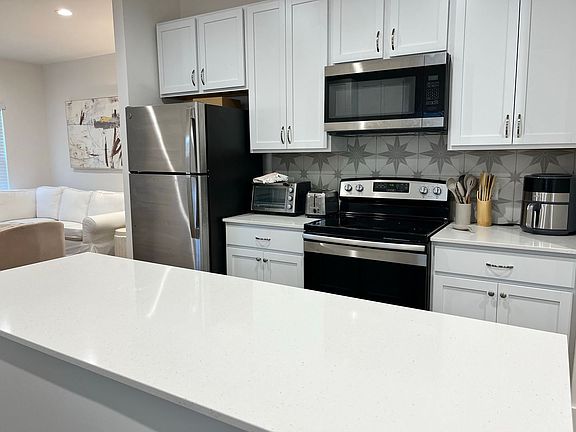 5th image of 515 W 9th Ave