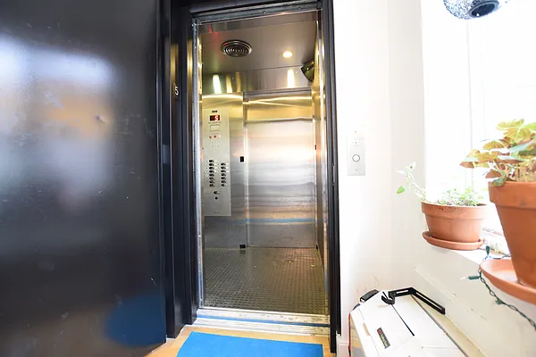 Rented by null | media 21