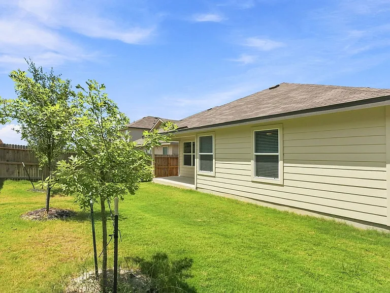 1710 Lavender Hl — Photo 30