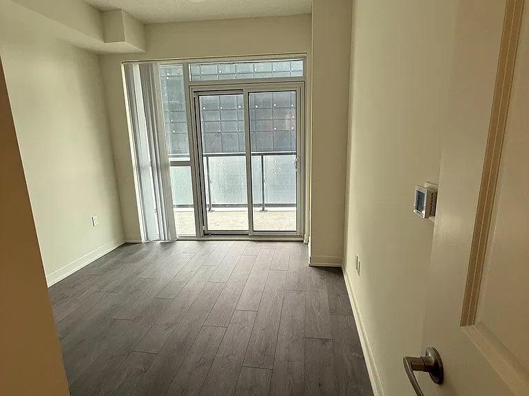 38 Annie Craig Dr #611 — Photo 2