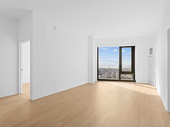 3rd image of 18 6th Ave APT 3017
