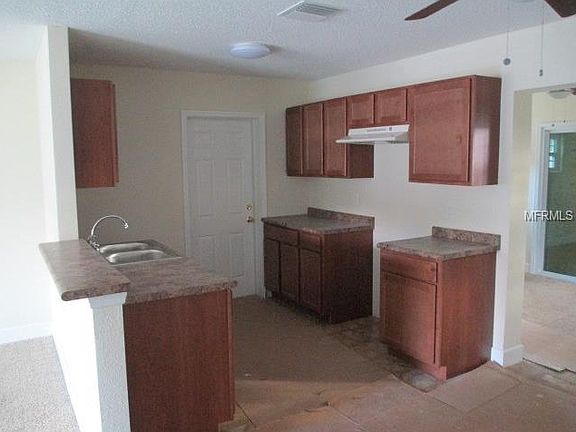 3rd image of 1222 Golden Gate Cir