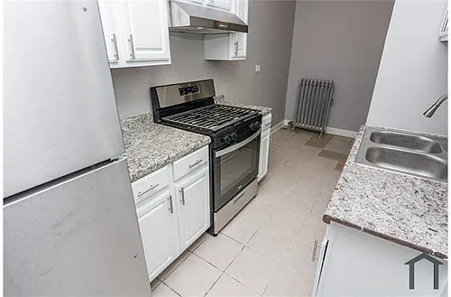 2475 E 74th Pl #3W Photo 1