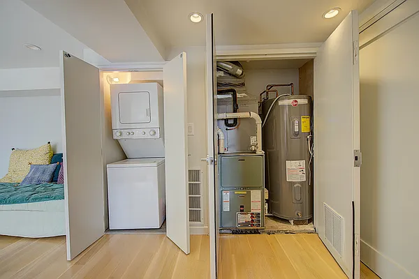 Sold by Keller Williams Realty Landmark II | media 31