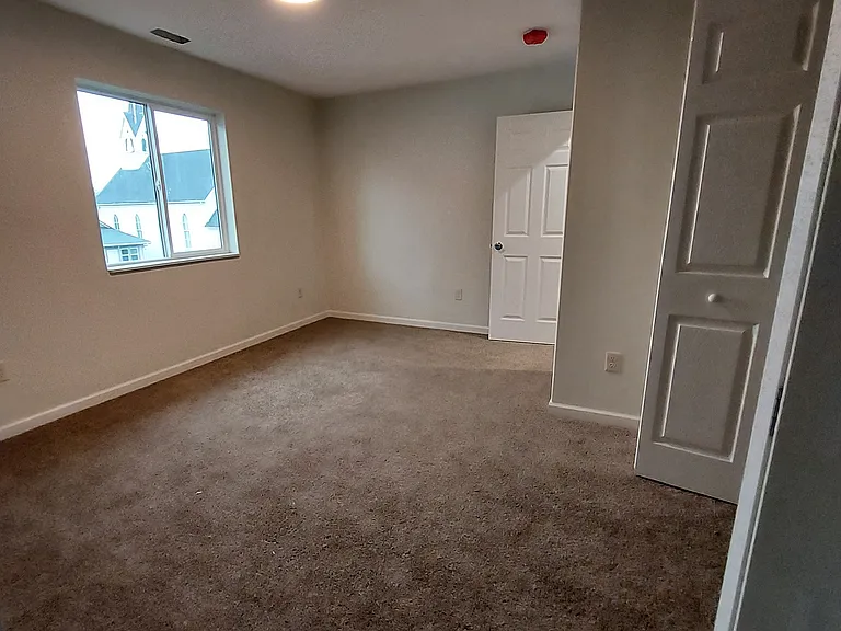 301 Drake St — Photo 11