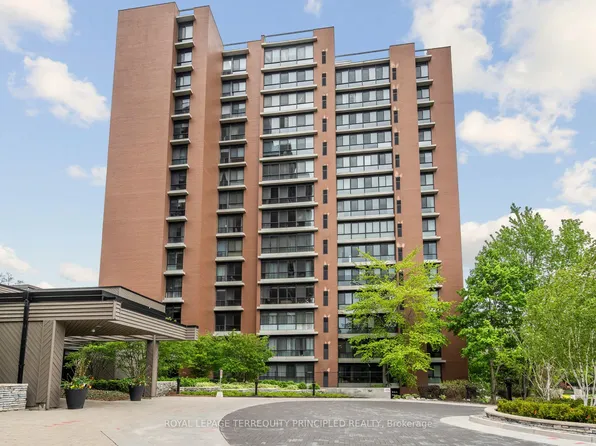 1400 Dixie Rd #315, Mississauga, ON L5E 3E1