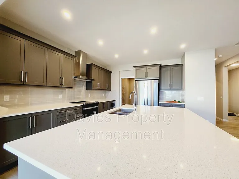 15836 30th Ave SW — Photo 6