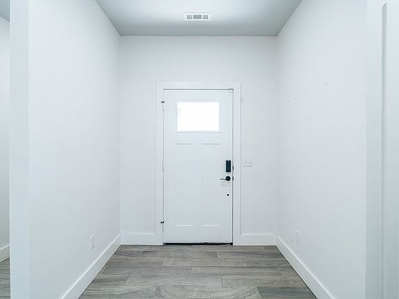 3rd image of 3602 Brittany Rd