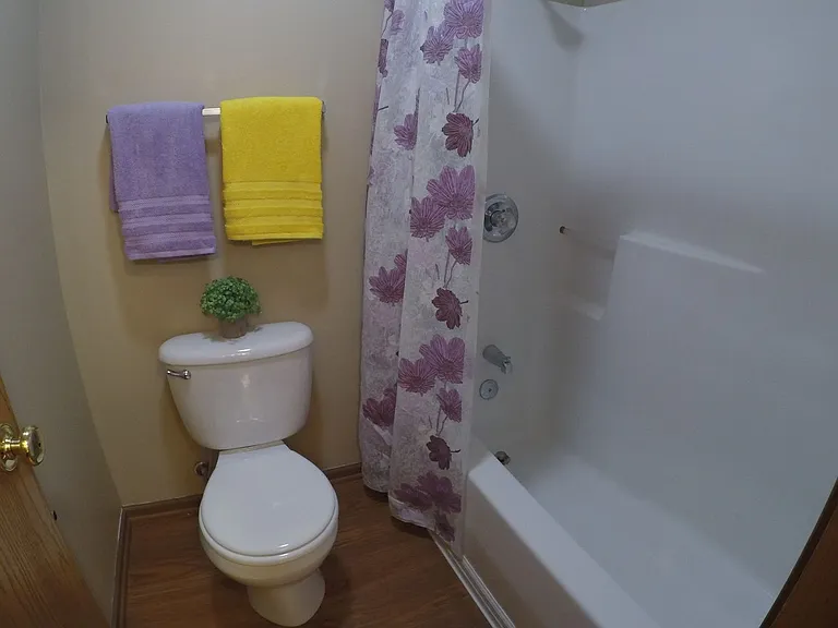 Crosspoint Apartments — Photo 42