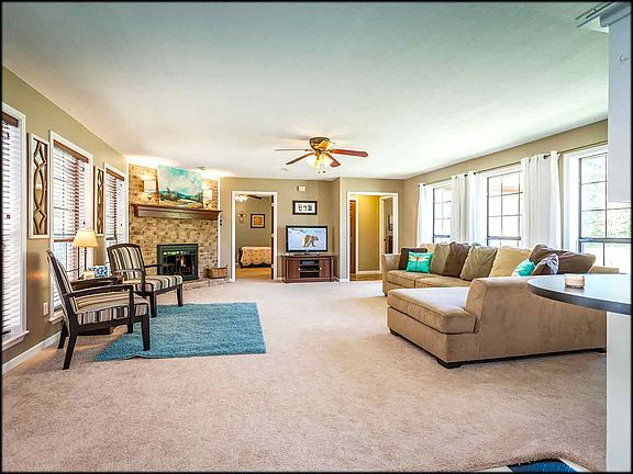 4th image of 17404 Fishermans Dr