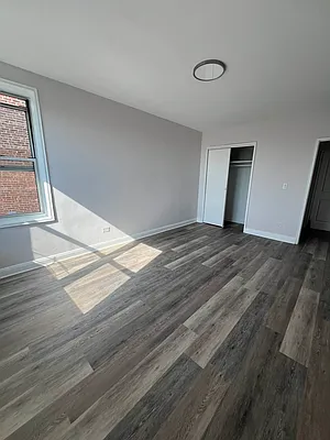 Rented by Standard Living Realty Inc | media 7