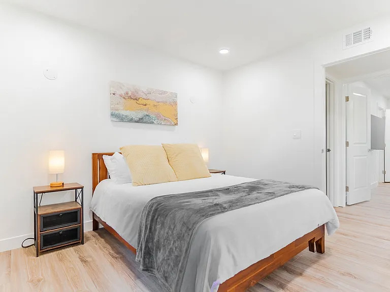 4940 Pasadena Ave #B — Photo 9