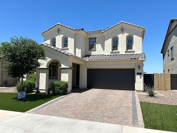4th image of 4146 S Columbus Dr