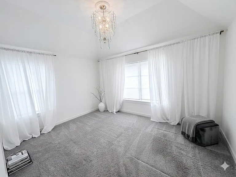 1010 Kennedy Dr — Photo 10