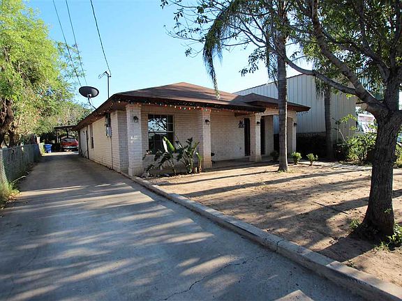 3rd image of 403 E San Jose St