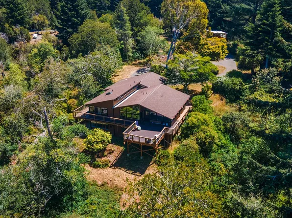 705 Ohio Ave NE, Bandon, OR 97411