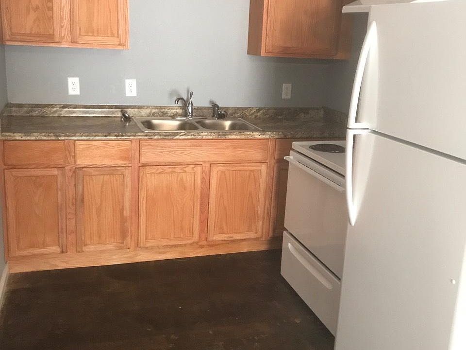 2nd image of 621 Krewson St APT 8
