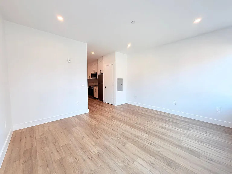 505 Communipaw Ave #24E — Photo 5
