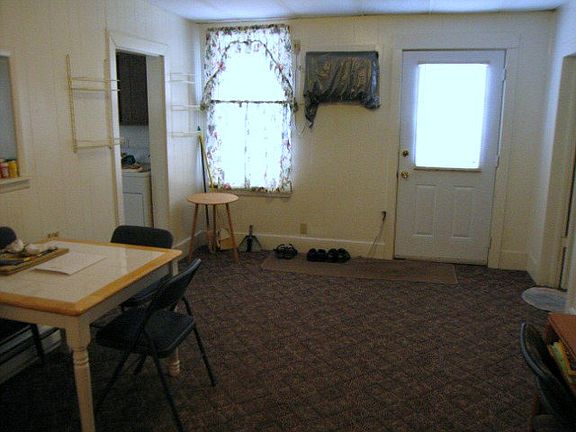 4th image of 210 N Mulanix St
