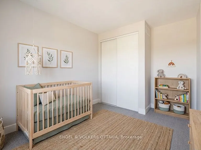 660 Terrier Cir S — Photo 21