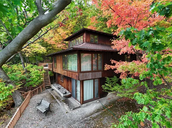 5400 Seneca Hill Dr S, Canandaigua, NY 14424