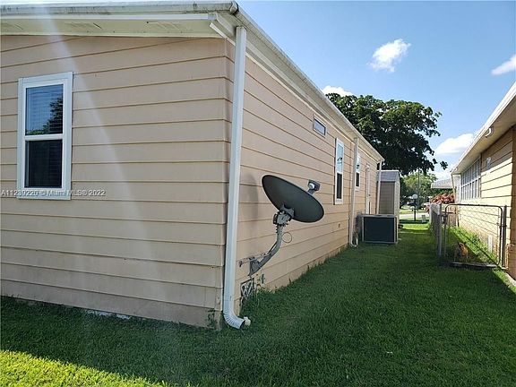 5th image of 530 Heritage Cir