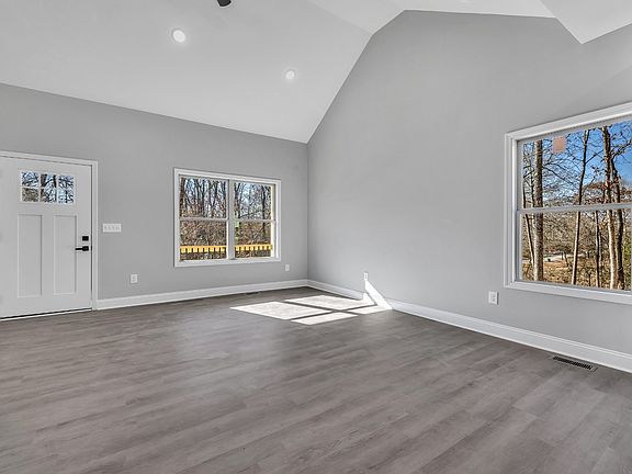 5th image of 416 W 2nd Ave