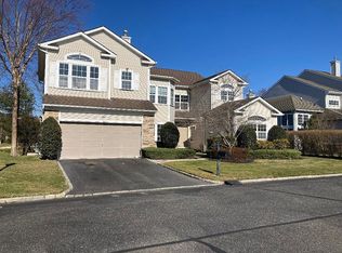 60 Hamlet Dr, Mount Sinai, NY