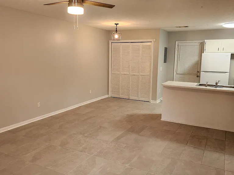 5247 Crystal Ct — Photo 4