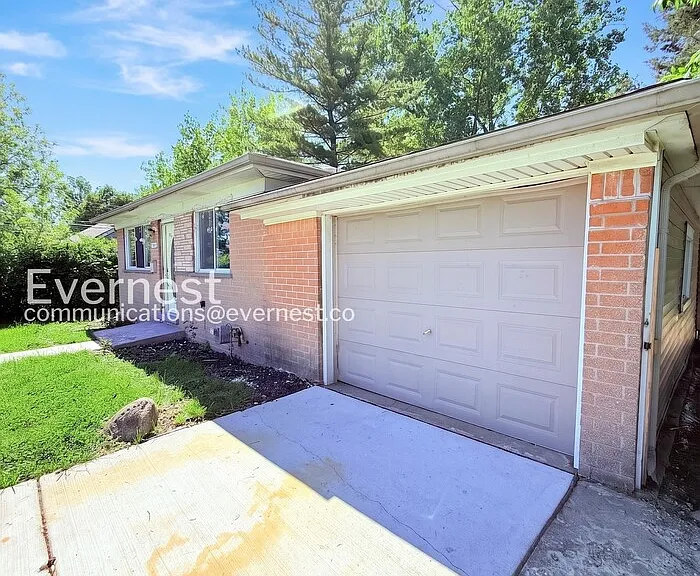 4224 Frazho Rd — Photo 23