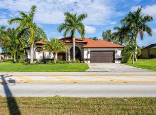 2021 SW 32nd St, Cape Coral, FL 33914