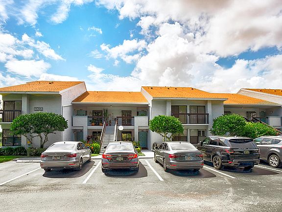 2nd image of 5054 Golfview Ct APT 1512