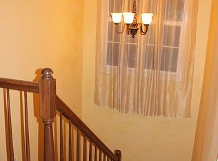 6609 Forsythia St, Springfield, VA 22150