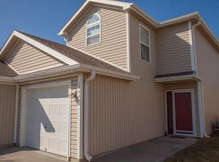 1646 SW Highland Dr, Lees Summit, MO 64081
