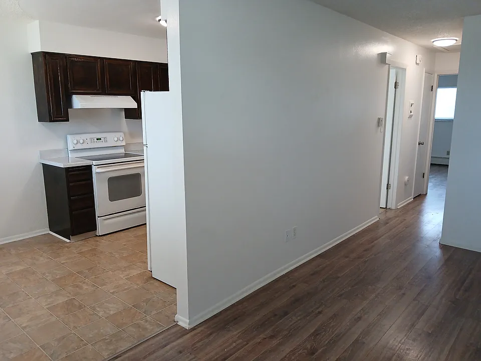 4211 Forrest Hill Rd #8